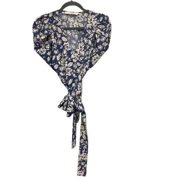 ASTR The Label periwinkle floral puff sleeve wrap long sleeve blouse size small - Picture 6 of 6